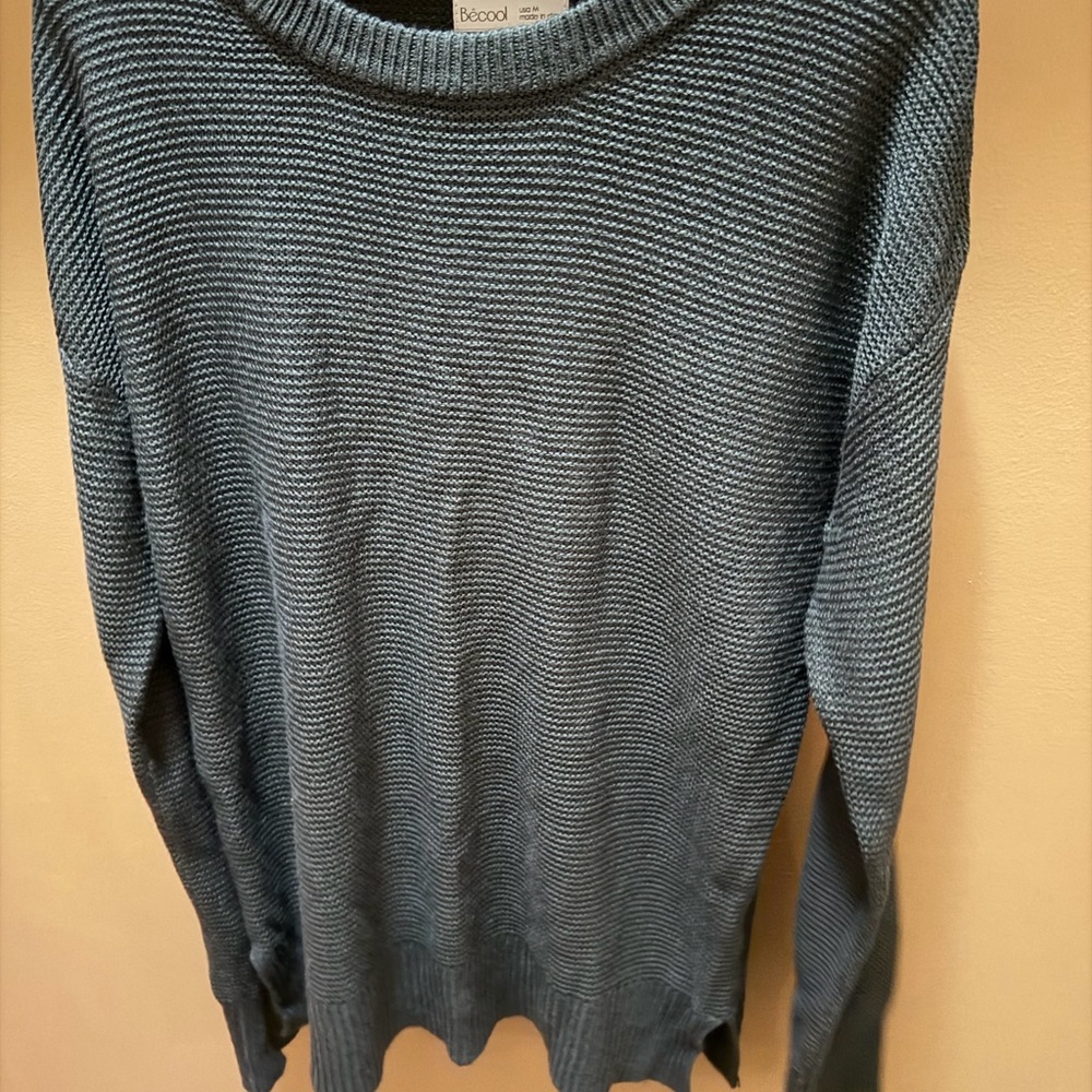 BE COOL Women's Slate Blue Crew Neck Lightweight Knit Sweater